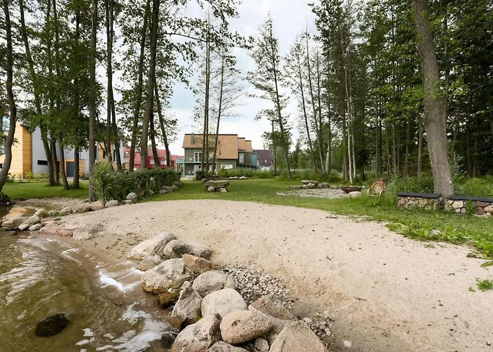 Plau Lagoons بلاو ام سي